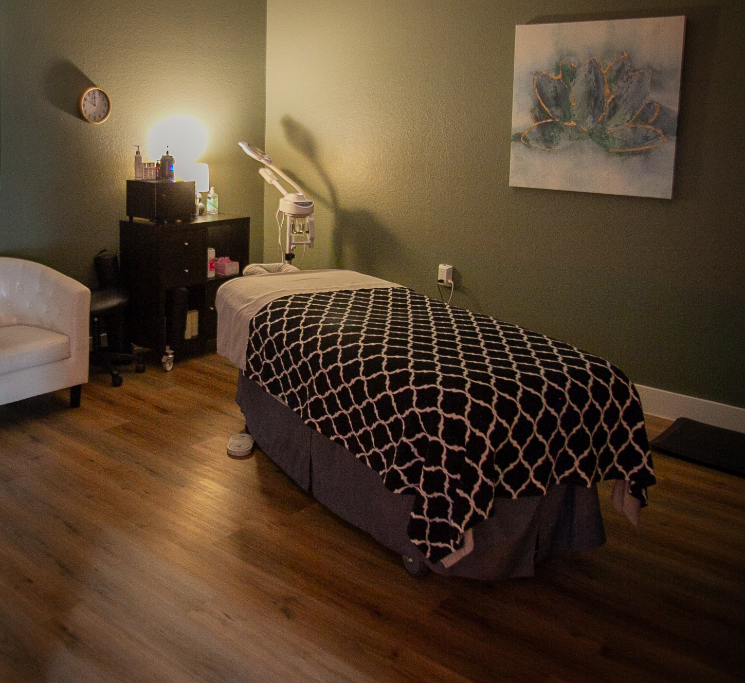 Cozy treatment room at Hello Beautiful